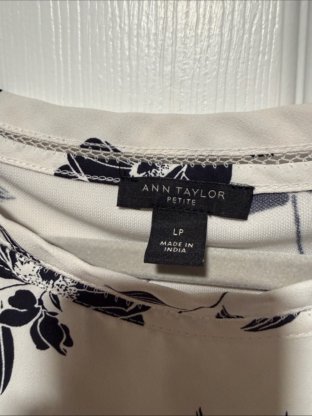 Ann Taylor Black Floral Short-Sleeve Blouse - Picture 2 of 4